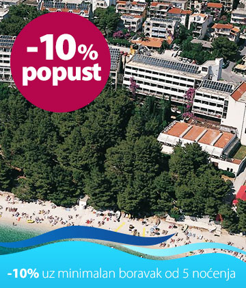 Biokovka se smjestila u Makarskoj u najljepšem dijelu grada na šljunčanoj plaži dugoj više od 2 km u parku s mediteranskom vegetacijom. Položaj, blaga klima i okoliš prirodni su faktori koji omogućavaju da se odmor provodi tokom cijele godine. Tipična mediteranska gostoljubivost, udobnost, vrhunska gastronomska i raznolika medicinska ponuda, sportski, zabavni, kulturni te sadržaji za opuštanje tradicionalne su karakteristike Biokovke.